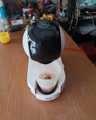 macchina caffè  dolce gusto 