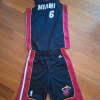completo da basket del Miami