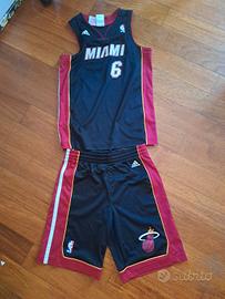 completo da basket del Miami