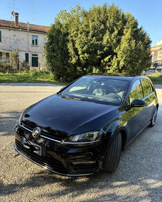 Volkswagen Golf 1.4 TSI  125 CV R-Line (2016)