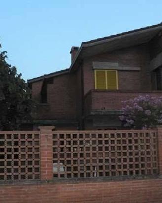 Villa di 400 m² con più di 5 locali e box auto a B