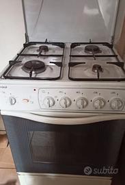 Forno funzionante a doppia utilità