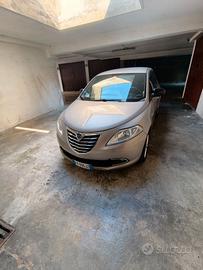 Lancia Ypsilon 1.2 GPL i