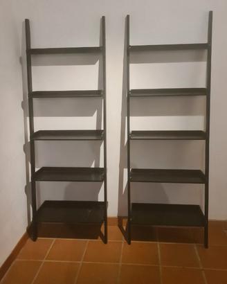Scaffali a muro