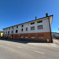 Ampia proprietà con ristorante, appartamenti e ...