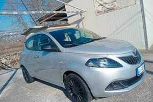Lancia Ypsilon 1.0 FireFly 5 porte S&S Hybrid Ecoc