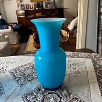 Vaso in vetro di Murano opalino di Paolo Venini