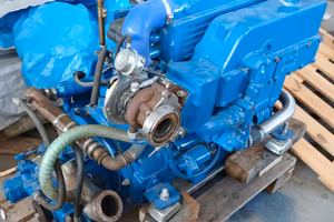 entrobordo Iveco 140 hp 4 cilindri MAI USATO