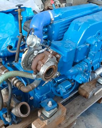entrobordo Iveco 140 hp 4 cilindri MAI USATO