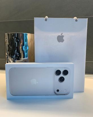iPhone 18 Pro Max 512 GB Argento - Nuovo eSIM
