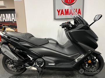 Yamaha tmax 560