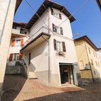 CASA INDIPENDENTE A VALVESTINO