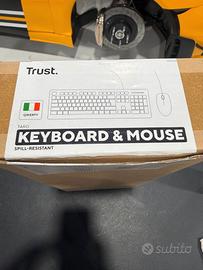Trust Taro tastiera e mouse USB IT nuovo
