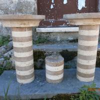 Colonnina travertino e marmo con basi inf./sup.