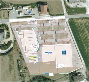 Valmir di Petritoli - Locale in Centro Commerciale