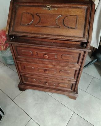 Scrivania a ribalta in legno massello 