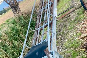 Scala carica presse fieno