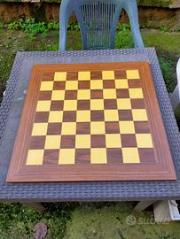 scacchiera in legno
