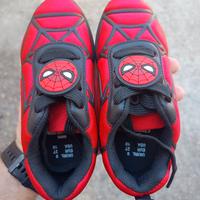 Scarpe Spiderman, usate pochissimo 