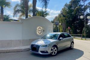 AUDI A 3.  SPB  1.6 /105TDI