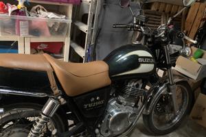 Moto Suzuki 250 tu