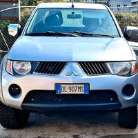 MITSUBISHI L200 2.5 DI-D/136CV Club Cab Invite