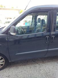 Porta anteriore sx nuda FIAT DOBLO del 2011