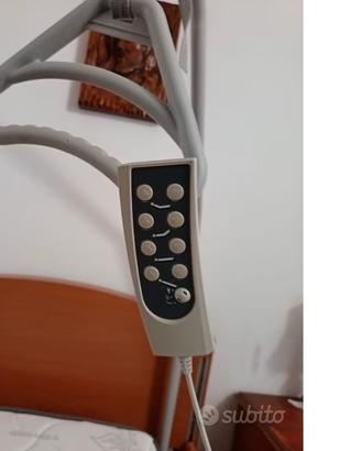 letto ospedaliero motorizzato per anziani/disabili