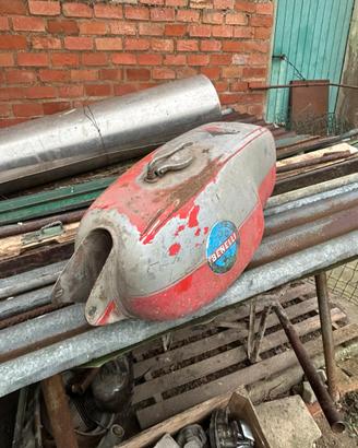 Serbatoio per moto motore d’epoca benelli 175