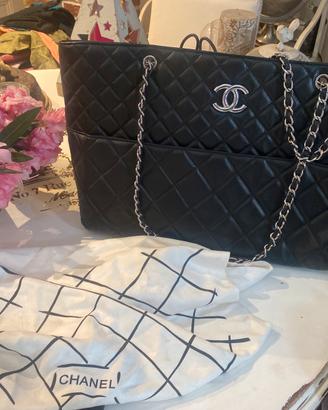 Borsa modello chanel