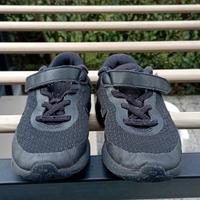 Scarpe Nike con velcro