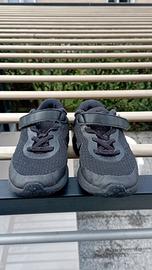 Scarpe Nike con velcro