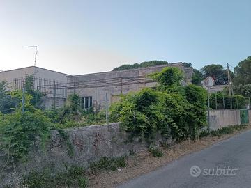 Villetta da ristrutturare