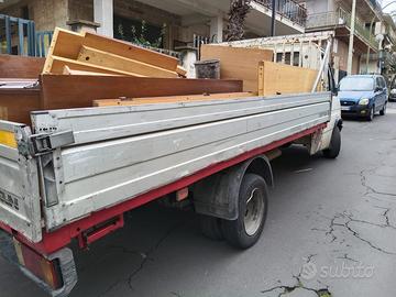 Ford transit SOLO PER PEZZI DI RICAMBIO