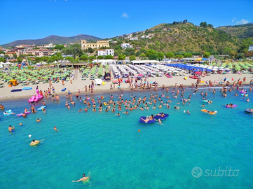 Villin al centro marina di camerota 100mt mare