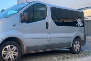 Vivaro semicamperizzato