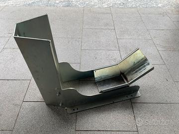 Cavalletto fermaruota moto