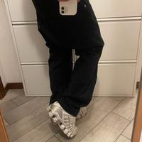 Pantaloni Neri Baggy – Vestibilità Ampia
