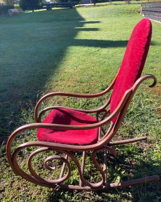 Poltrona dondolo Thonet