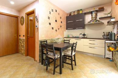 2 LOCALI A VESTONE