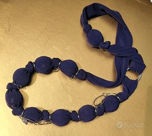 Collana in tessuto viola notte con catena
