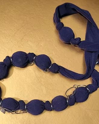 Collana in tessuto viola notte con catena
