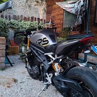 Speed triple 1200 rs