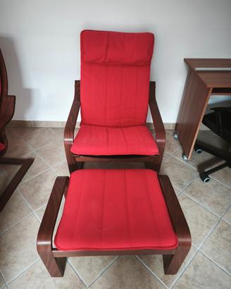 Poltrona Ikea Poang con poggiapiedi 