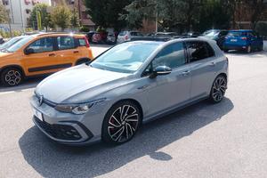 Volkswagen Golf 2.0 tdi GTD 200cv dsg