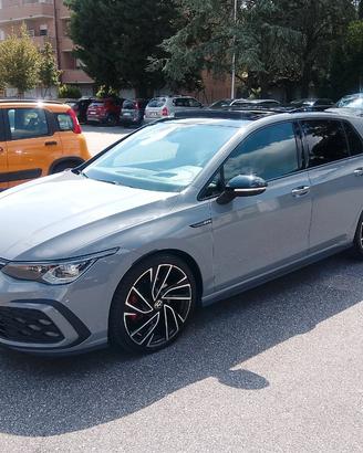 Volkswagen Golf 2.0 tdi GTD 200cv dsg