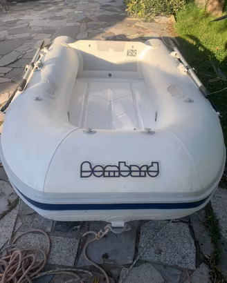 Tender Chiglia rigida