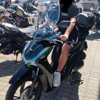 Scooter Honda SH 125 ABS "Vetro"