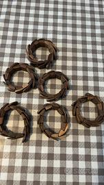 Bracciali nuovi in legno cadauno €5
