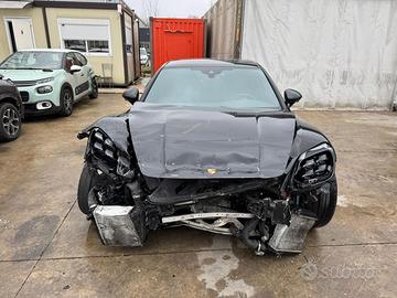 Porsche Panamera 4 - 2024 - incidentata
